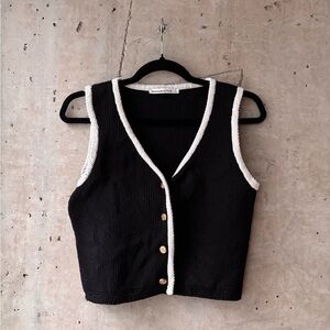 Cropped Knit Vest
